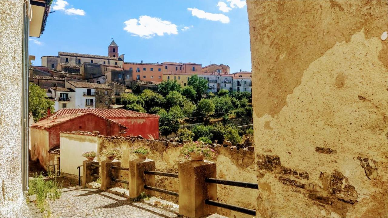 Le Origini Casa In Borgo Tipico Lucano Trivigno Buitenkant foto