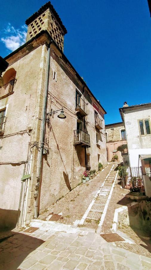 Le Origini Casa In Borgo Tipico Lucano Trivigno Buitenkant foto